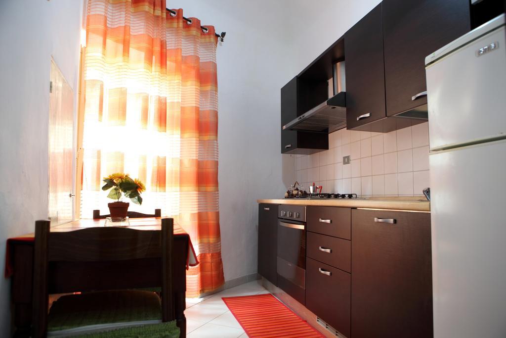 Casa Luigi Sergio - Affitto Breve Apartment Santo Stefano di Camastra Ruang foto